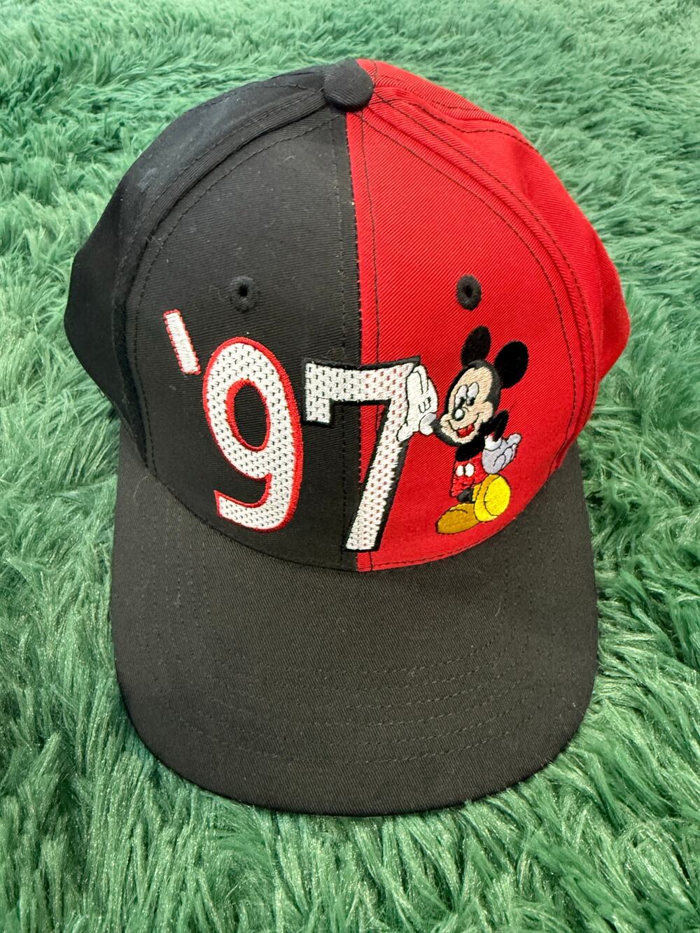 Vintage Walt Disney World Adult Mickey Mouse '97 Snapback Hat Colorblock
